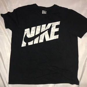 Black Nike t shirt